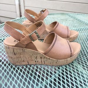 Korks Tone Quarter Strap Sandal. Platform wedge